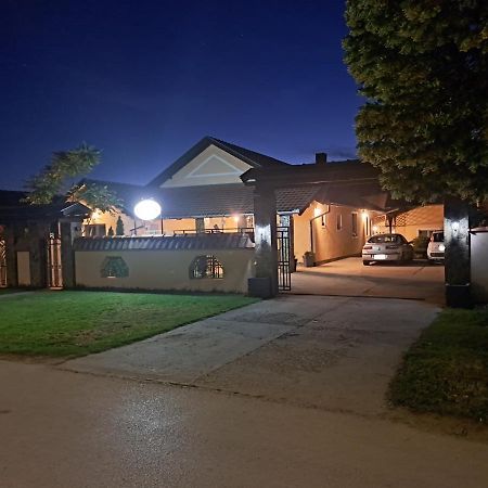 Guesthouse Kristina Палич Экстерьер фото