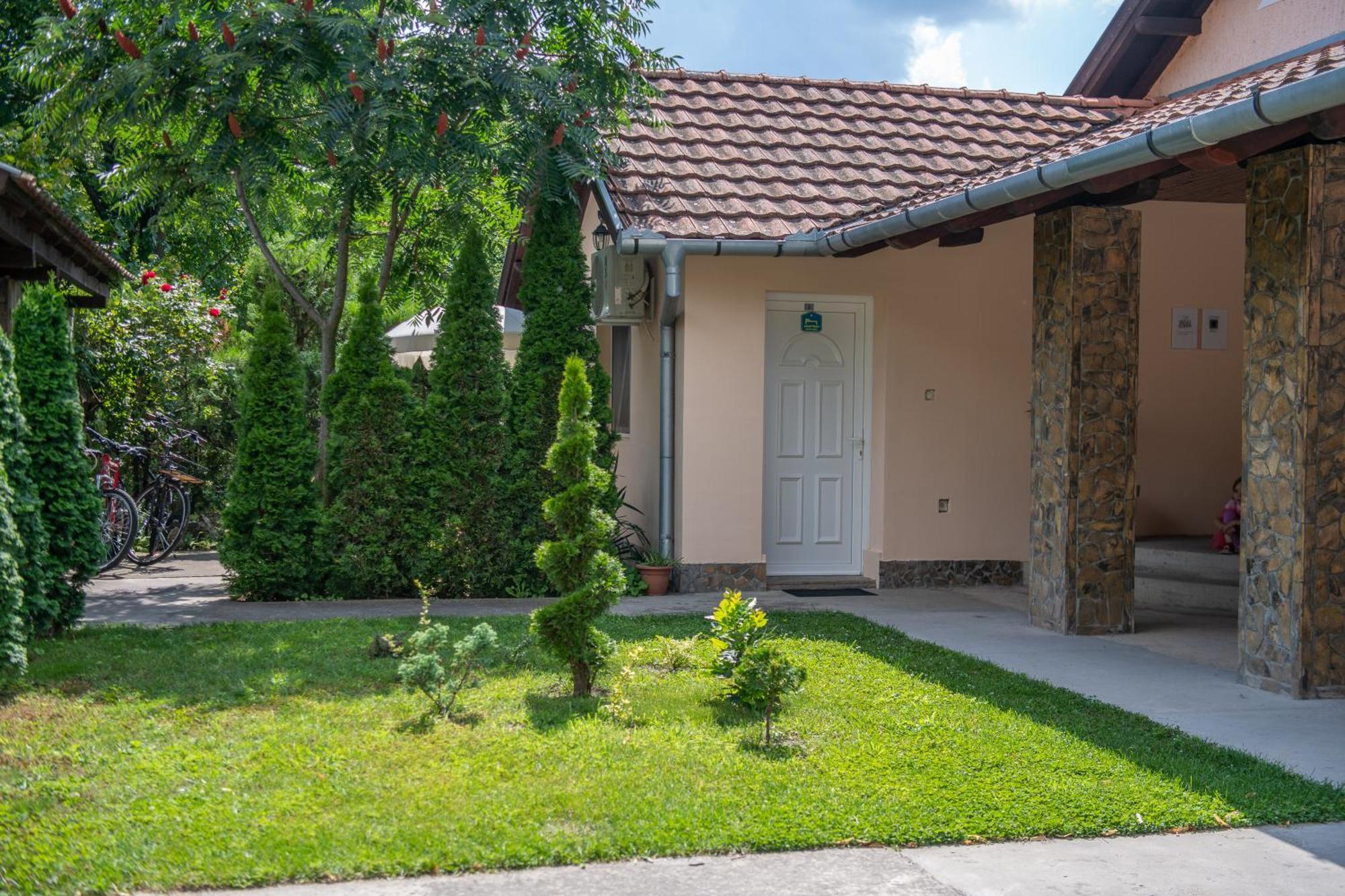 Guesthouse Kristina Палич Экстерьер фото
