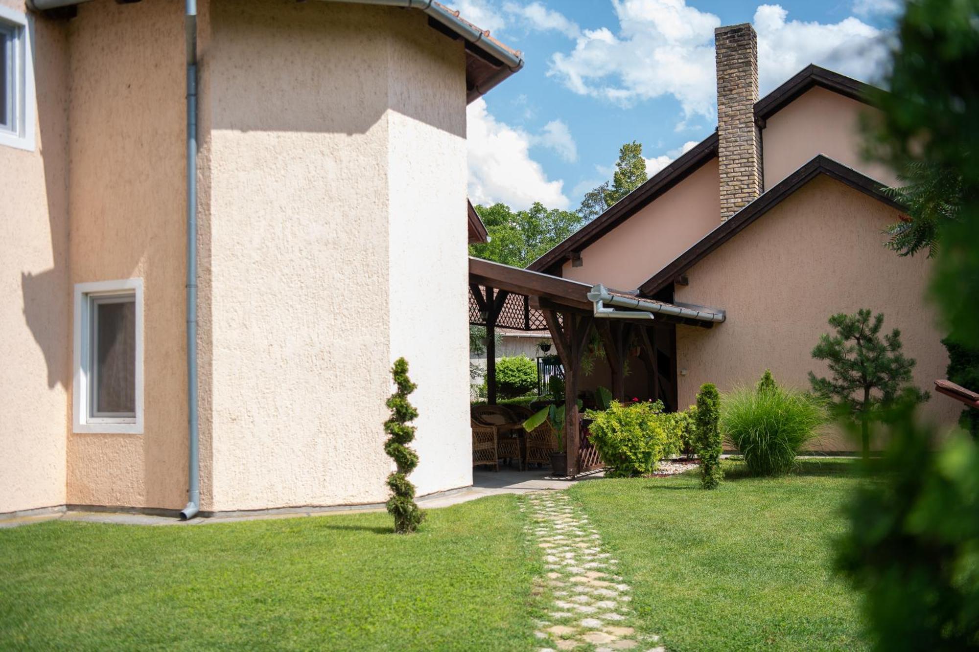 Guesthouse Kristina Палич Экстерьер фото